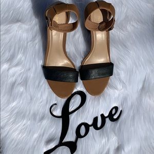 Old Navy Women’s Heel Sandals